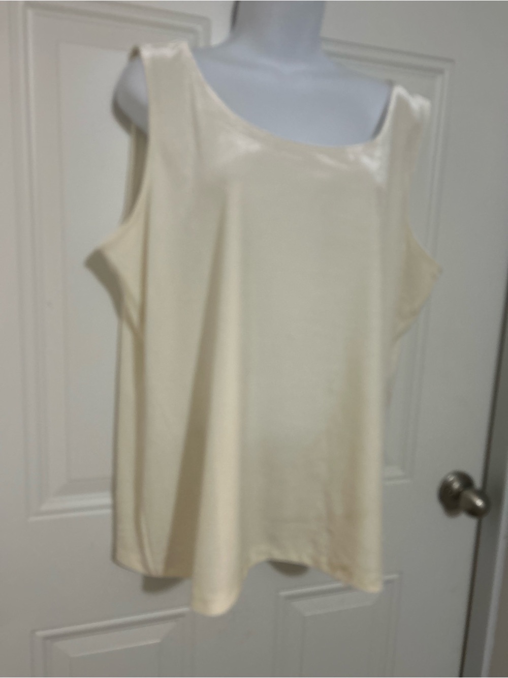 Talbots Cream Scoop Neck Sleeveless Tank Top